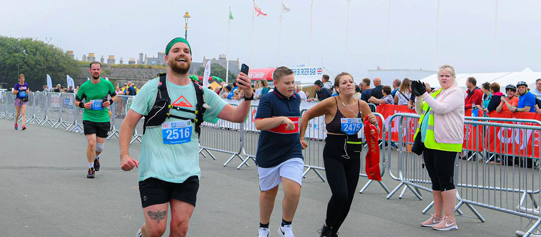 OVER 3,000 RUNNERS SIGN UP FOR PLYMOUTH 2016!